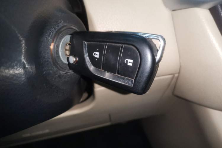 Used Toyota Highlander 2018 2.0T Two-Wheel Drive Elite Version 5 Seats China VI Standard