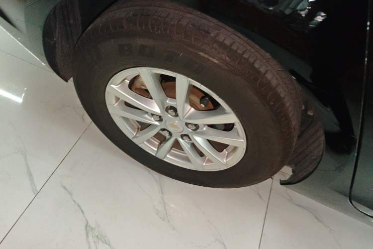 Used Chevrolet Malibu 2018 530T Automatic Comfort Edition Right Rear Wheel Hub