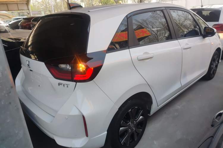 Used Honda Fit 2022 1.5L CVT Trendy Sunroof Edition Rear Right 45 Deg