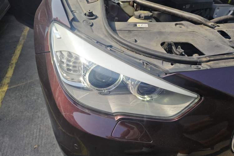 Used BMW 5 Series GT 2015 528i Leading Model
