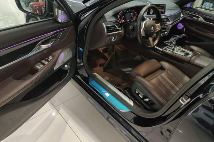 Used BMW 7 Series 2019 Restyled 740Li Leading Edition M Sport Package
