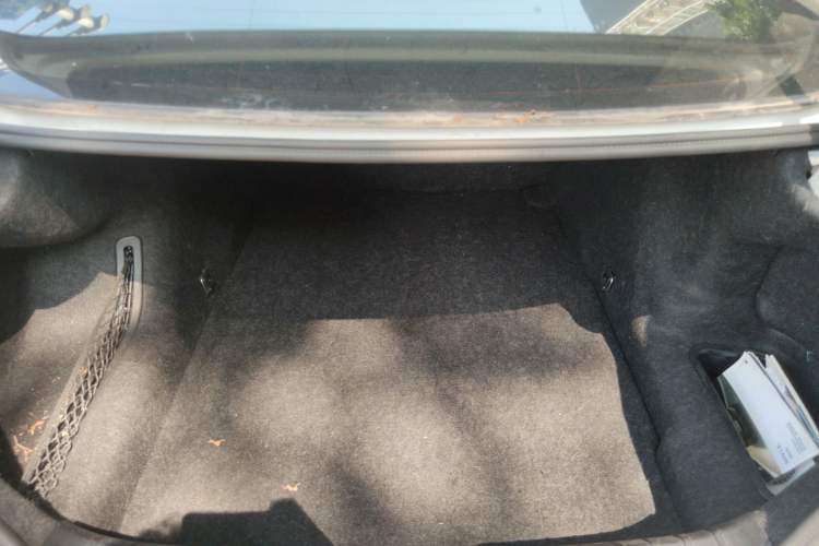 Used BMW 5 Series 2013 525Li Leading Model
