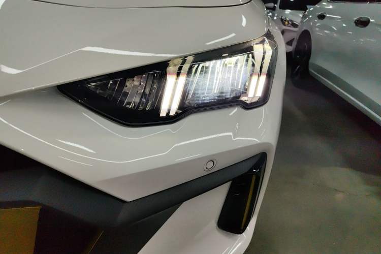 Used GAC Trumpchi EMPOW 2023 270T DCT J16 Version Left Front Headlight