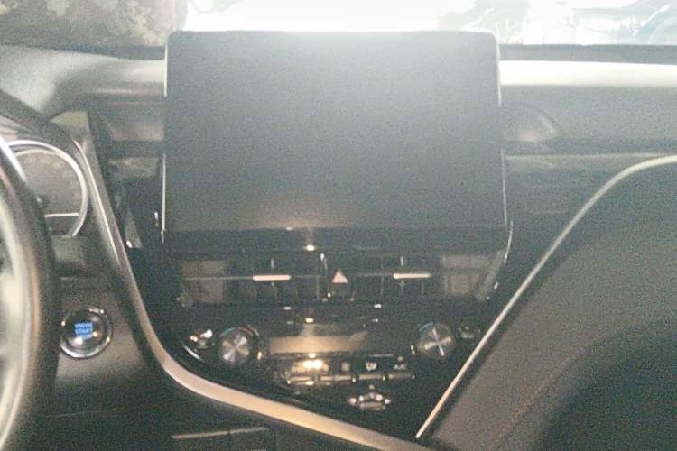 Used Toyota Camry 2021 2.0G Luxury Edition
