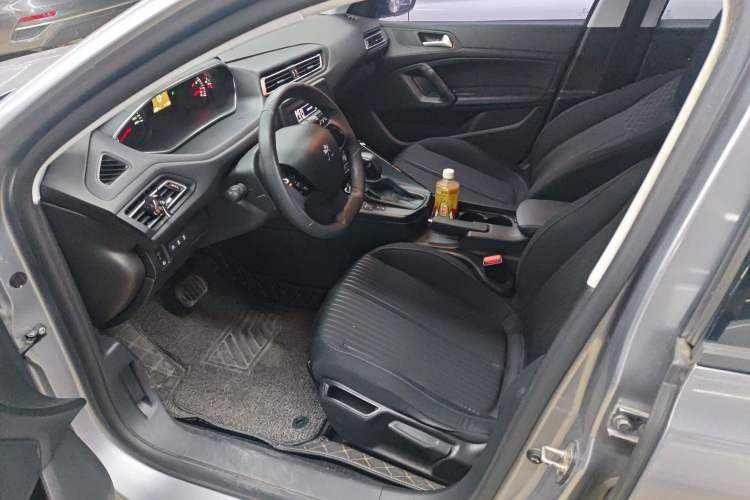 Used Peugeot 308 2016 1.6L Automatic Fashion Edition