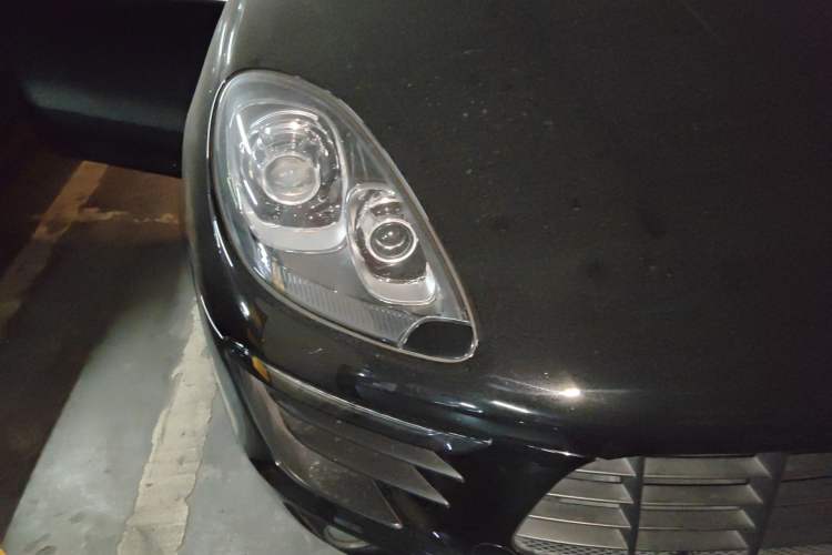 Used Porsche Macan 2017 Macan 2.0T Right Front Headlight