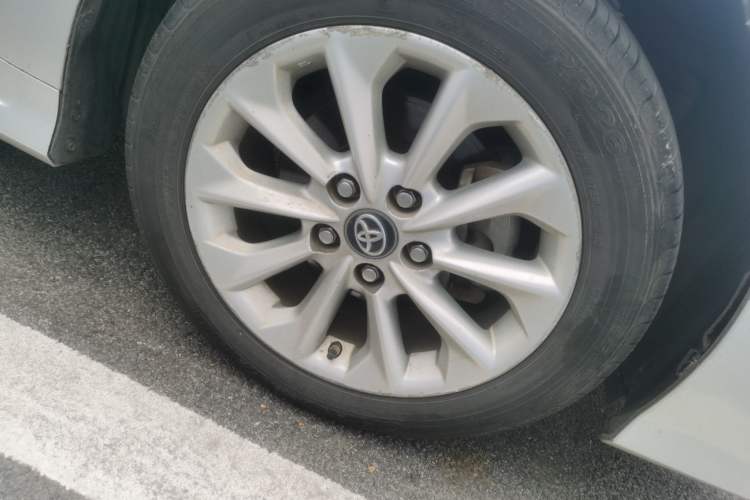 Used Toyota Corolla 2019 Dual-Engine 1.8L E-CVT GL-i Elite Edition Right Front Wheel Hub