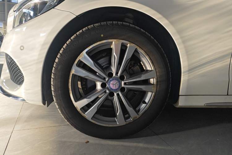 Used Mercedes-Benz C-Class 2017 C 200 L Sport Edition Left Front Wheel Hub