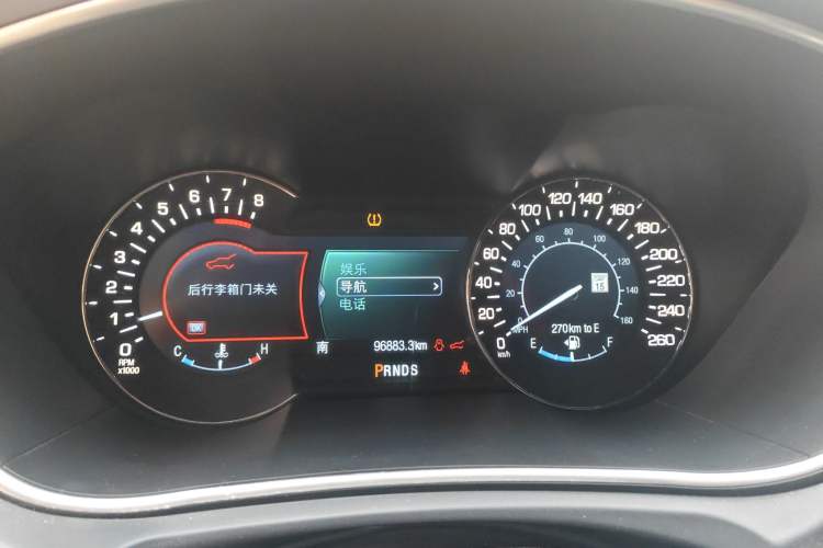 Used Lincoln MKX 2015 2.0T Two-Wheel Drive Deluxe Edition
