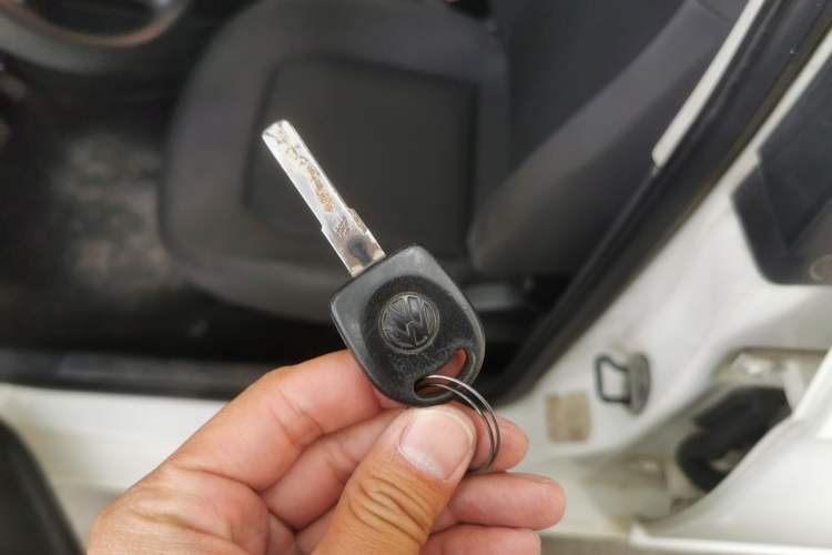 Used Volkswagen Santana 2013 1.6L Automatic Fashion Edition Vehicle Key