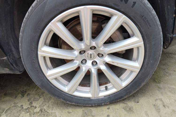 Used Volvo XC90 2015 T6 Zhiya Edition 7-seater Right Front Wheel Hub