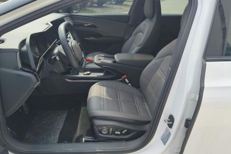 Used Hongqi EH7 2024 760 Pro+ Four-Wheel Drive Version Left Front Seat