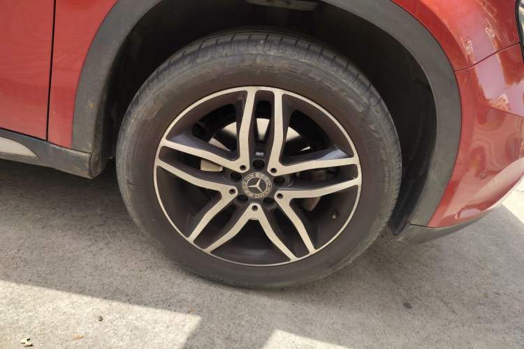 Used Mercedes-Benz GLA 2016 GLA 200 Fashion Model Right Front Wheel Hub