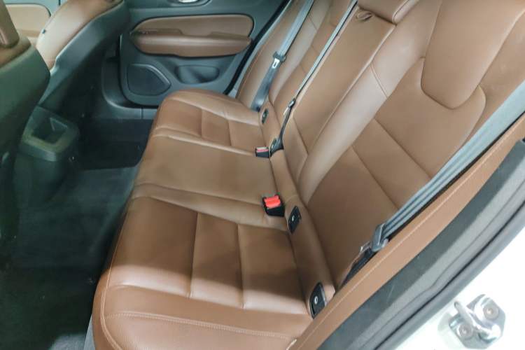 Used Volvo S60 2022 B4 Zhiyuan Luxury Edition Left Rear Seat
