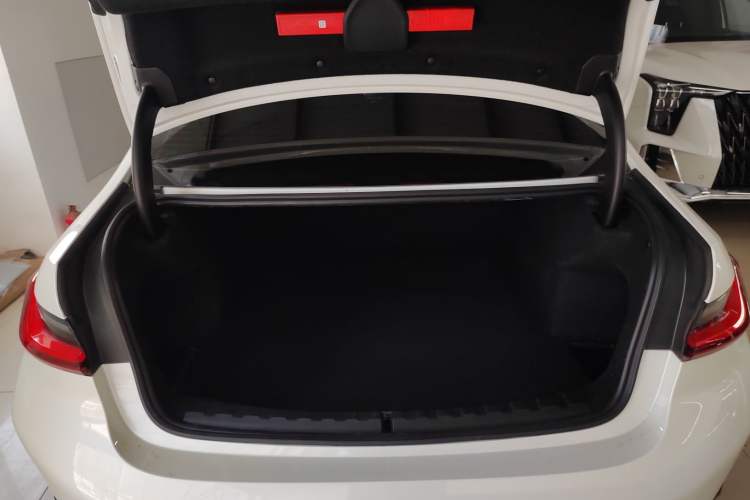 Used BMW 3 Series 2025 325Li M Sport Package Trunk