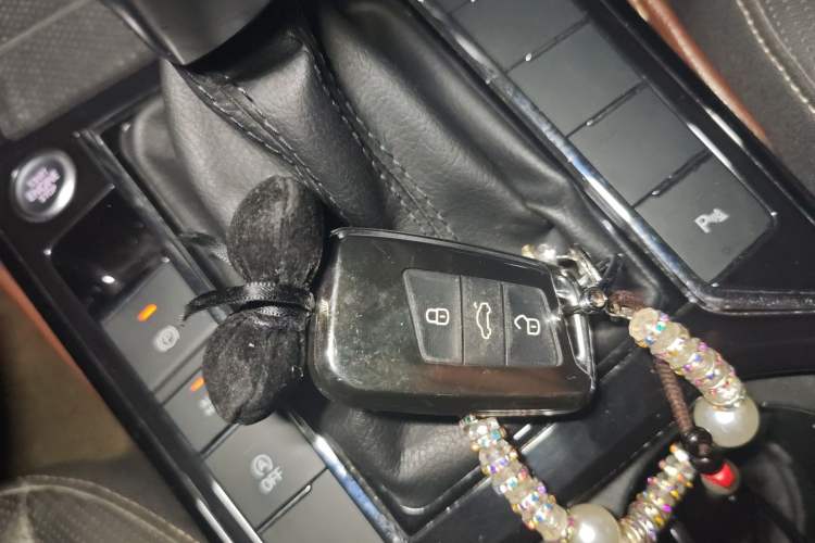 Used Volkswagen Passat 2020 Revised Version 330TSI Luxury Edition China VI Standard
