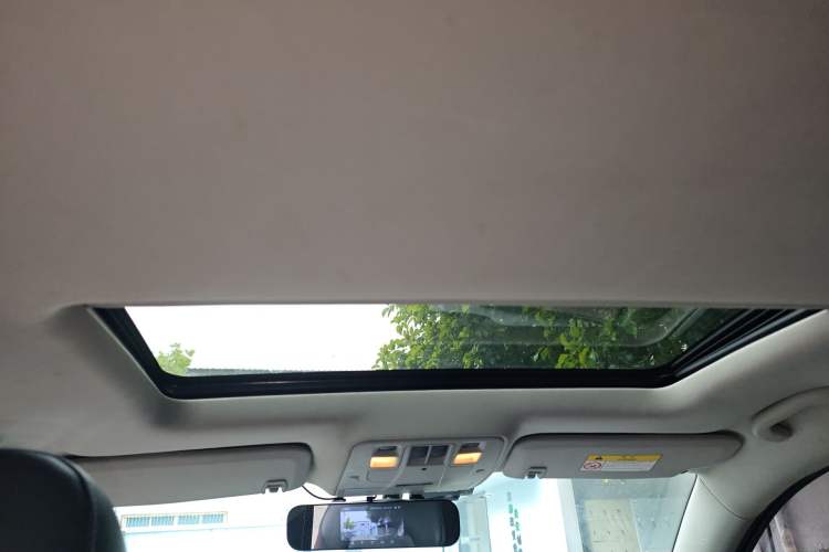 Used Chevrolet Malibu 2017 1.5T Automatic Luxury Edition Headliner