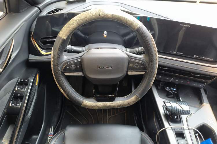 Used CHANGAN OSHAN X5 PLUS 2023 Revised 1.5T DCT Excellence Edition Steering Wheel
