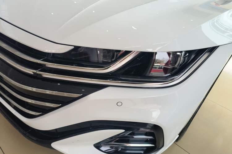 Used Volkswagen FAW-Volkswagen CC 2025 Model, Facelifted 380TSI, Striking and Shared Enjoyment Version Left Front Headlight