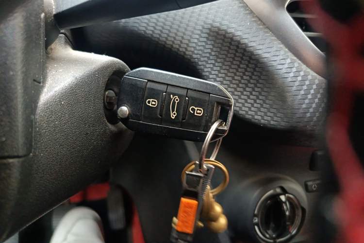 Used Peugeot 2008 2014 1.6L Manual Trend Edition
