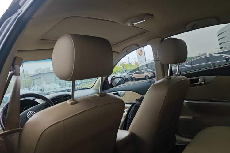 Used Buick Excelle 2013 1.5L Manual Classic Model Headliner