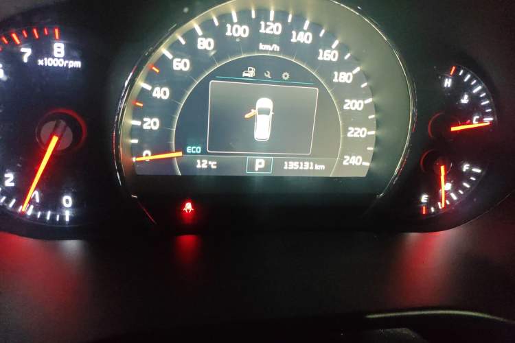 Used Kia Sorento 2015 Sorento L 2.4L Gasoline 4WD Elite Edition 7 Seats China IV Standard