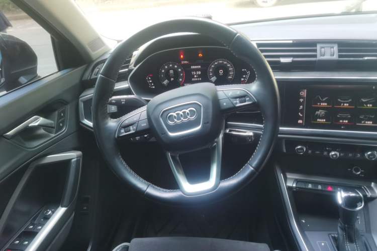 Used Audi Q3 2021 35 TFSI Progressive Dynamic Edition
