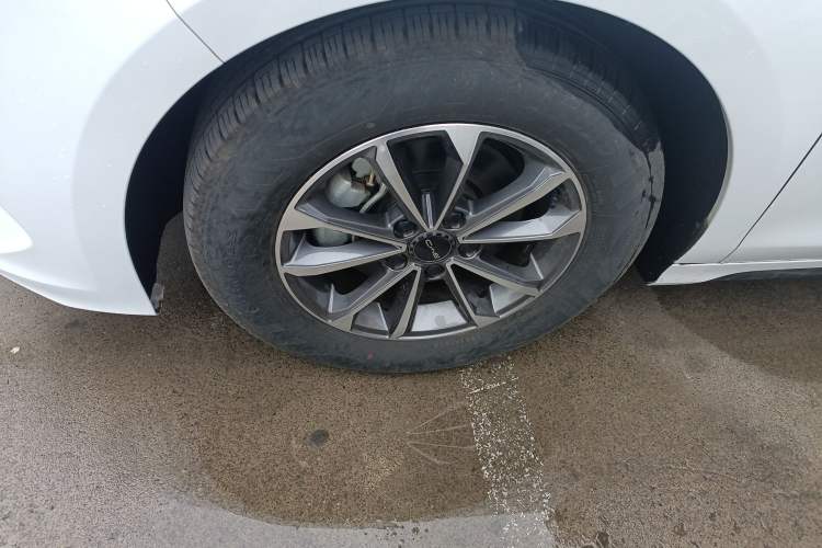 Used BYD Destroyer 05 2024 HONOR Edition DM-i 55KM Luxury Model Left Front Wheel Hub