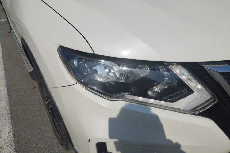 Used Nissan X-Trail 2017 2.5L CVT Luxury Edition 4WD Exterior 6