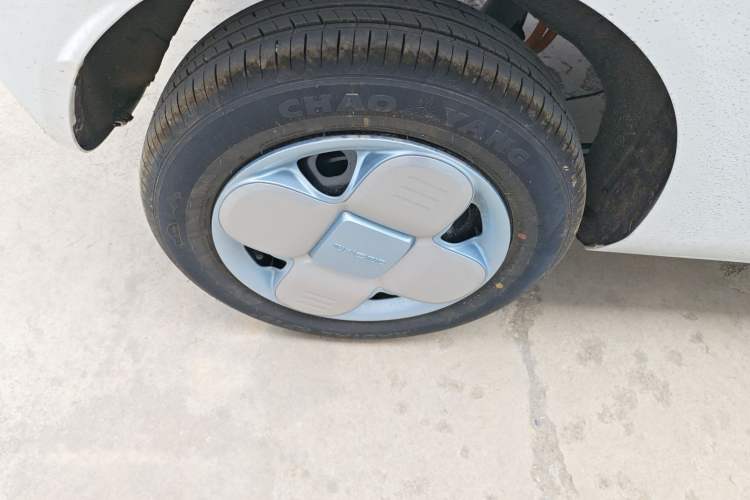 Used Geely Galaxy Panda 2024 Panda Mini 200km Endurance Bear Right Rear Wheel Hub