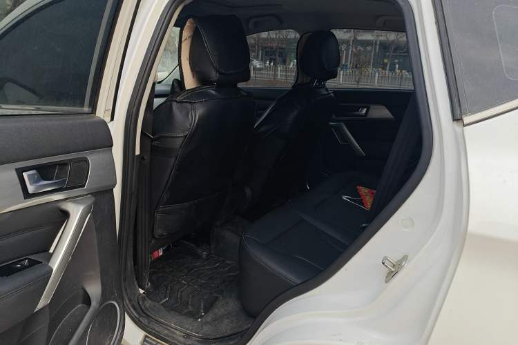 Used Haval H2 2017 Red-Label 1.5T Manual Two-Wheel-Drive Elite Model