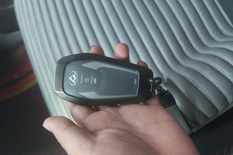 Used SAIC MAXUS D90 2017 2.0T Automatic All-Wheel Drive Sirius Vehicle Key