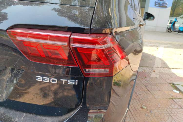 Used Volkswagen Tiguan L 2022 330TSI Automatic Two-Wheel Drive R-Line Enhanced Edition
