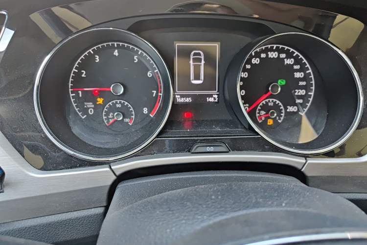 Used Volkswagen Touran 2018 Volkswagen Touran L 280TSI DSG Boundary Edition 7 Seats China VI Standard