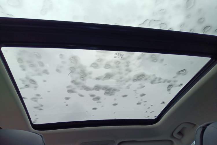 Used Hongqi HS5 2022 Revised Version 2.0T Smart Connect Flagship Edition Headliner