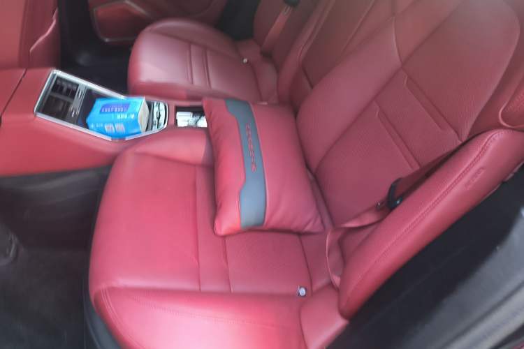 Used Porsche Panamera 2023 Panamera 2.9T Left Rear Seat