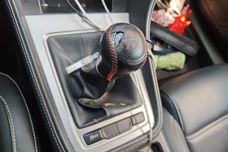 Used MG 6 2017 20T Manual Luxury Smart Connect Version China V Standard