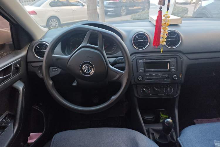 Used Volkswagen Jetta 2017 1.4L Manual Fashion Edition
