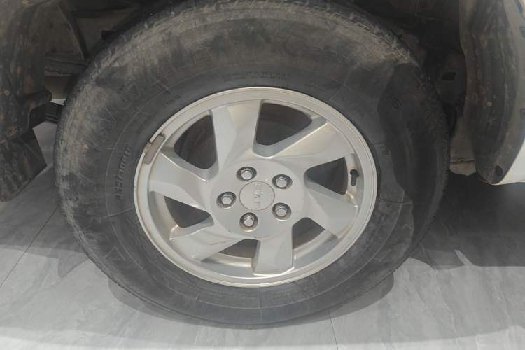 Used JMC Yuhu 7 2016 2.4T Two-Wheel Drive Luxury Edition JX4D24
