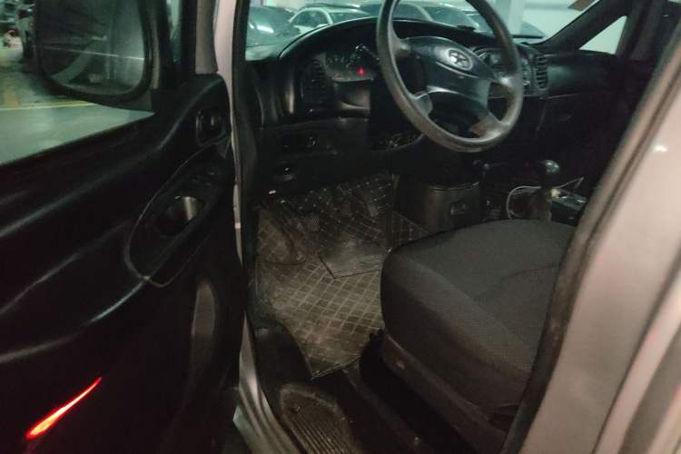 Used JAC Group Refine 2011 2.0L Shuttle Gasoline Standard Edition HFC4GA3