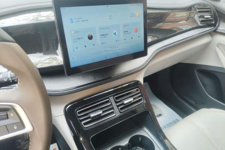 Used BYD Qin PLUS 2024 HONOR Edition DM-i 55KM Leading Model Audio And AC Panel