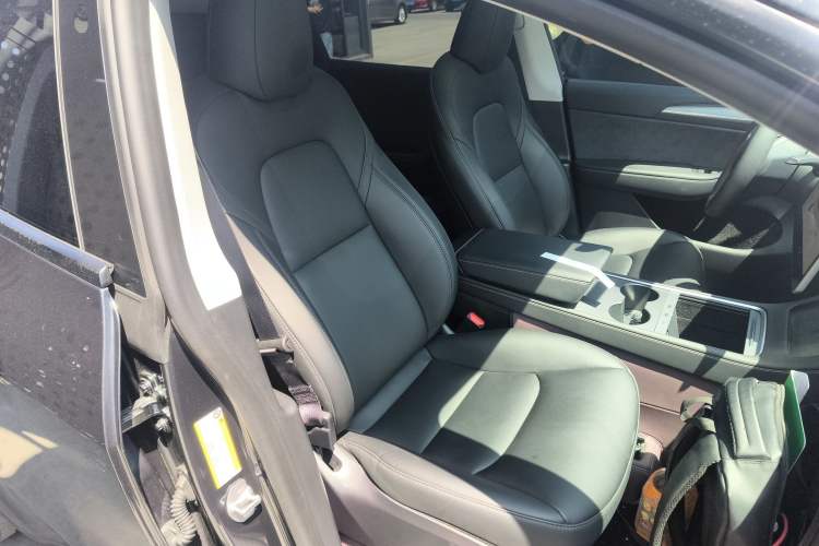 Used Tesla Model Y 2024 Rear-Wheel-Drive Version Right Front Seat