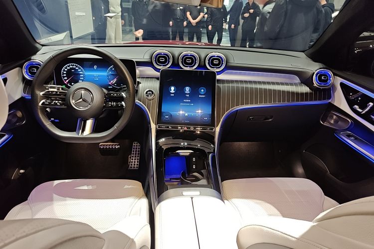 Used Mercedes-Benz GLC Coupe 2024 GLC 300 4MATIC Coupe SUV Audio And AC Panel