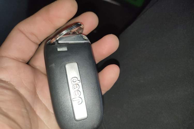 Used Jeep Cherokee 2017 2.4L Superior Edition Vehicle Key