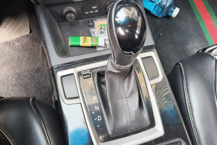 Used Hyundai Mistra 2016 1.8L Automatic Smart GLS Gear Lever