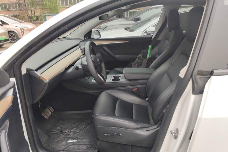 Used Tesla Model Y 2021 Standard Range Rear-Wheel Drive Version
