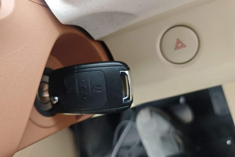 Used Wuling Hongguang MINIEV 2024 3rd Generation 215km Youth Edition Vehicle Key