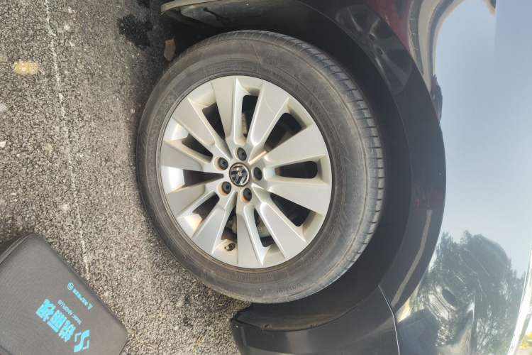 Used Volkswagen Lavida 2013 1.6L Manual Comfort Edition
