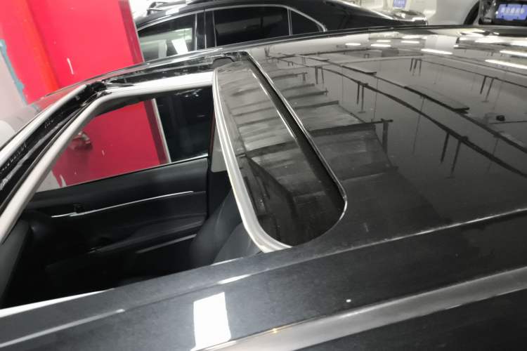 Used Toyota Camry 2023 2.0G Luxury Edition Roof