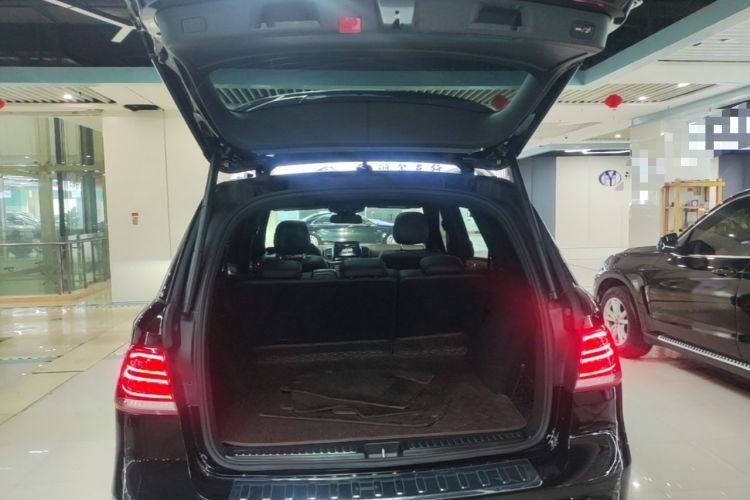 Used Mercedes-Benz GLE 2018 GLE 320 4MATIC Dynamic Edition Collector's Edition Trunk